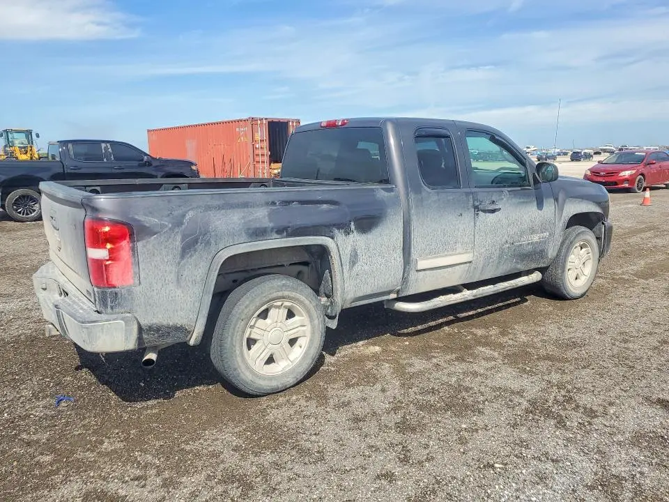2011 CHEVROLET SILVERADO K1500 LT  