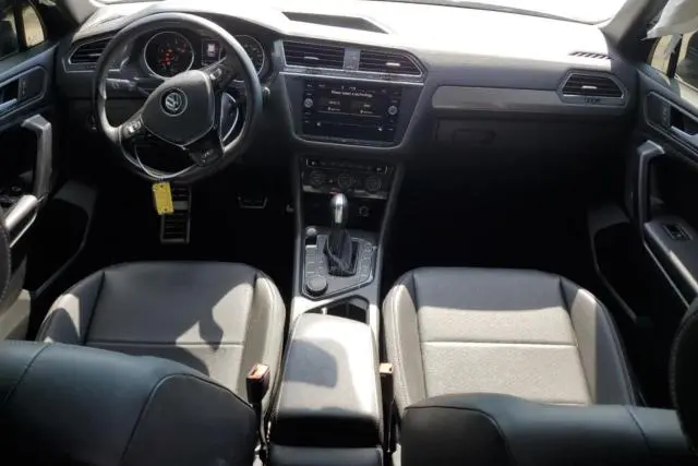 2021 VOLKSWAGEN TIGUAN SE  