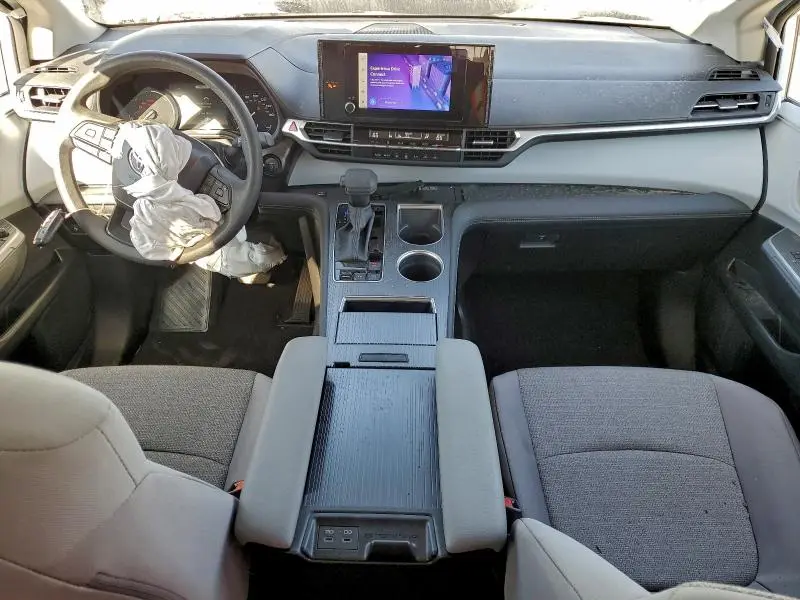 2025 TOYOTA SIENNA LE 8-PASSENGER  