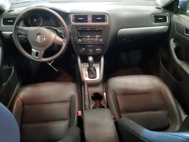 2013 VOLKSWAGEN JETTA SE  