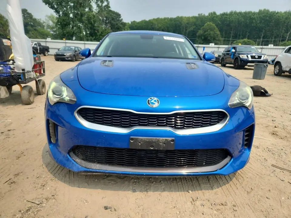 2019 KIA STINGER BASE  