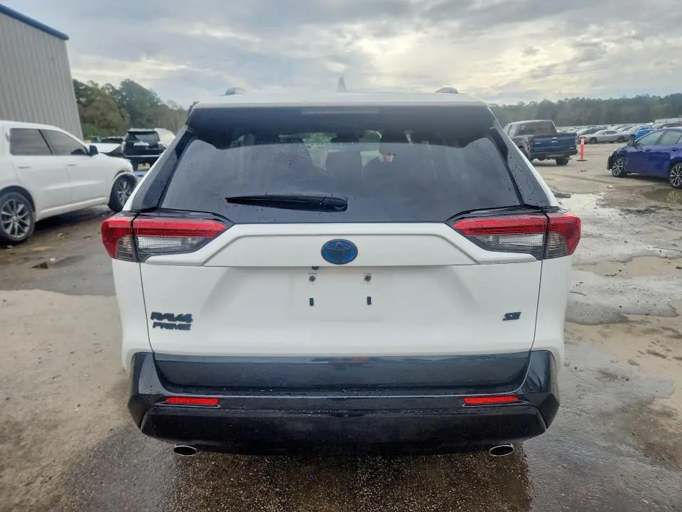 2023 TOYOTA RAV4 PRIME SE  