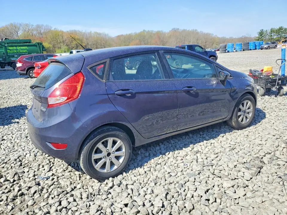 2013 FORD FIESTA SE  