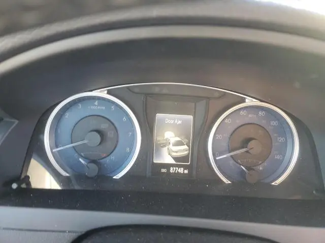 2016 TOYOTA CAMRY LE  