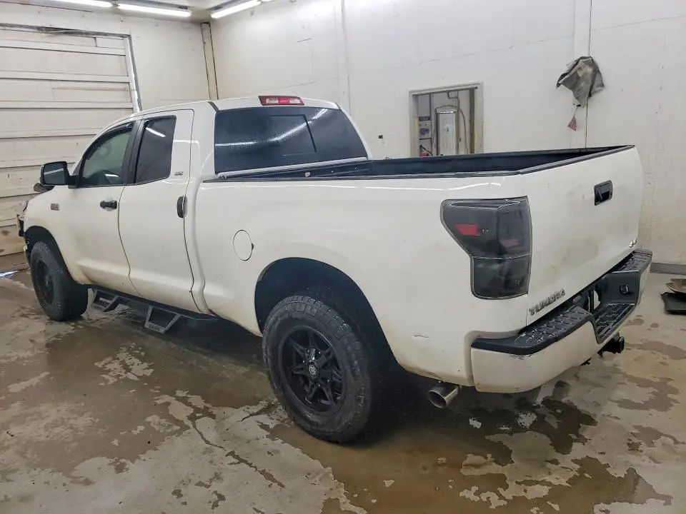 2011 TOYOTA TUNDRA DOUBLE CAB SR5  