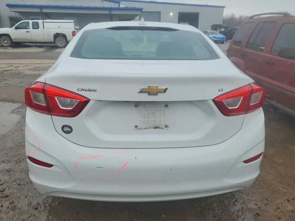 2018 CHEVROLET CRUZE LT  