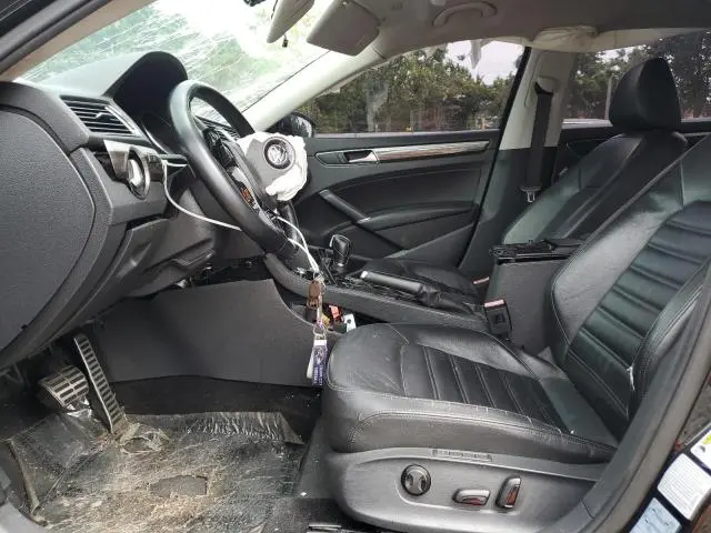 2016 VOLKSWAGEN PASSAT SEL  
