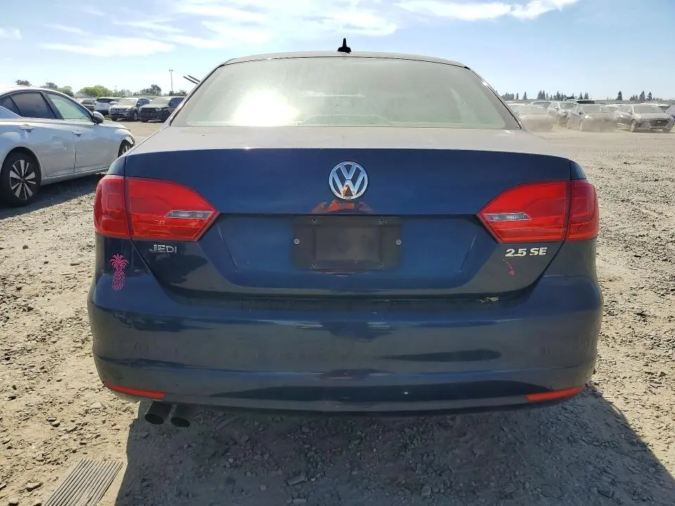 2012 VOLKSWAGEN JETTA SE  