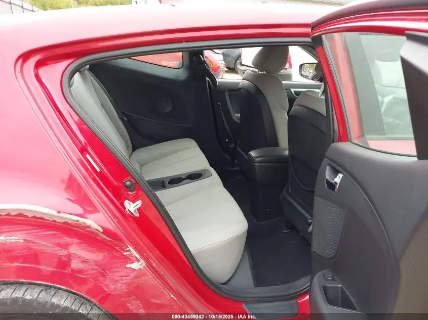 2013 HYUNDAI VELOSTER BASE W/GRAY