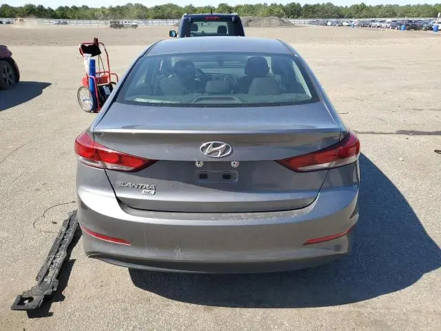 2018 HYUNDAI ELANTRA SE