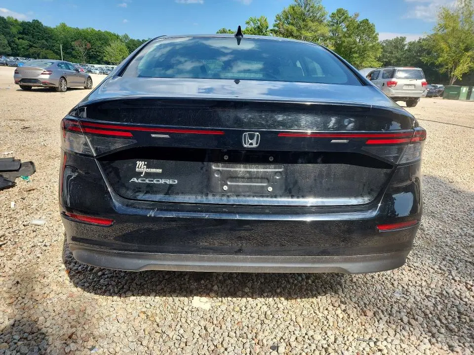 2025 HONDA ACCORD LX  