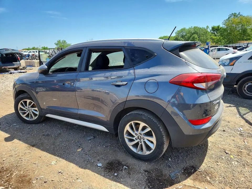 2017 HYUNDAI TUCSON SE  