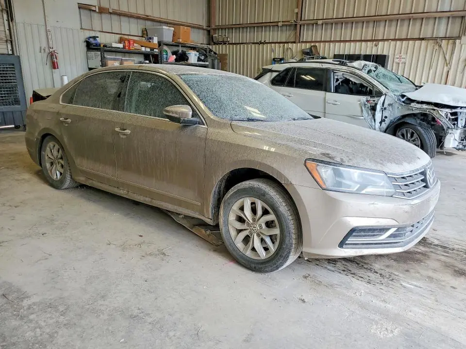 2016 VOLKSWAGEN PASSAT S  