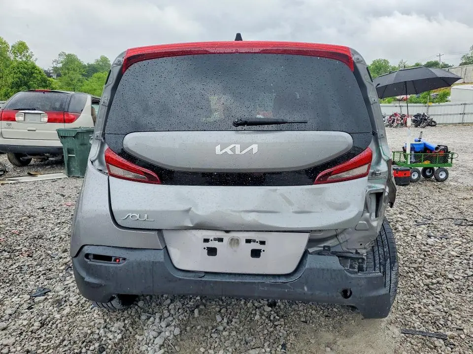 2022 KIA SOUL LX  