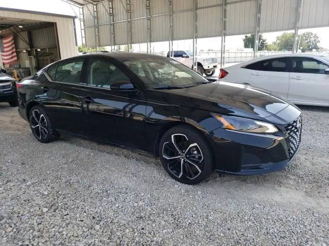 2024 NISSAN ALTIMA SR  