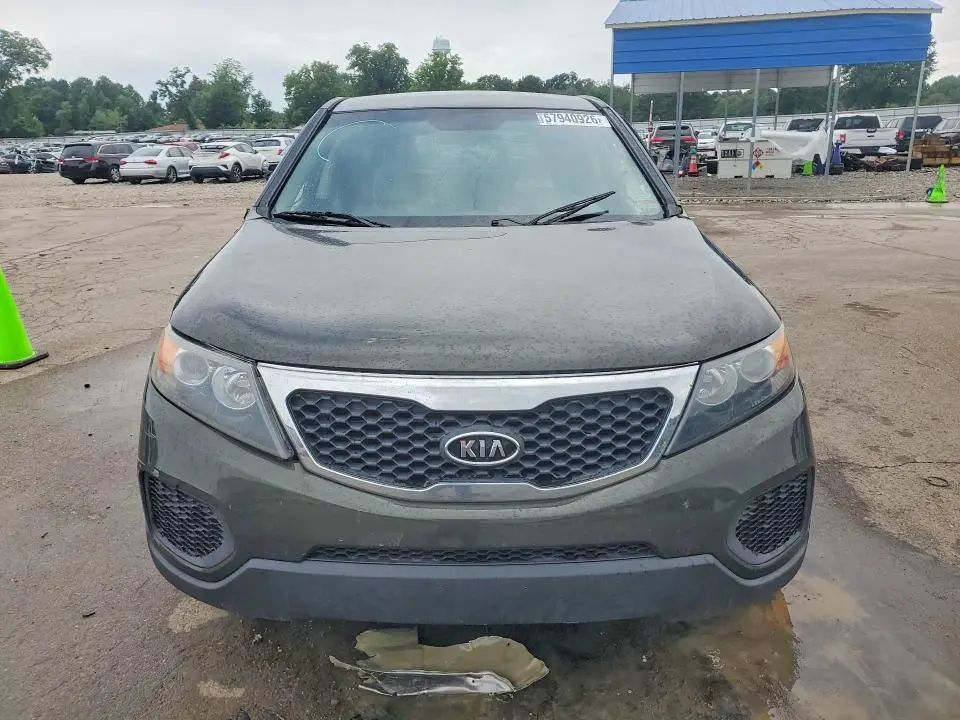 2013 KIA SORENTO LX  
