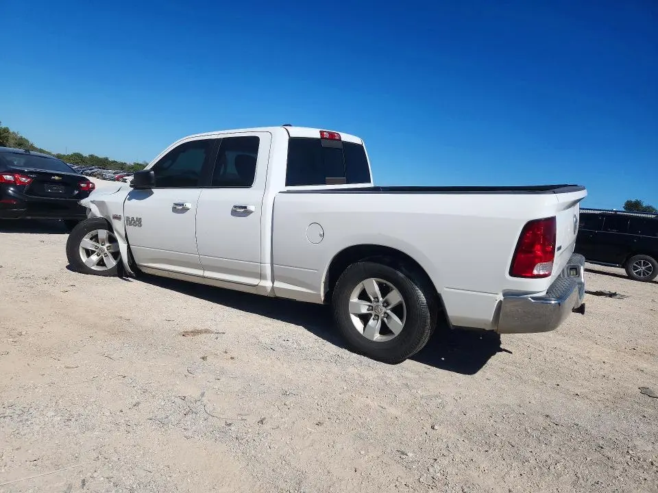 2017 RAM 1500 SLT  