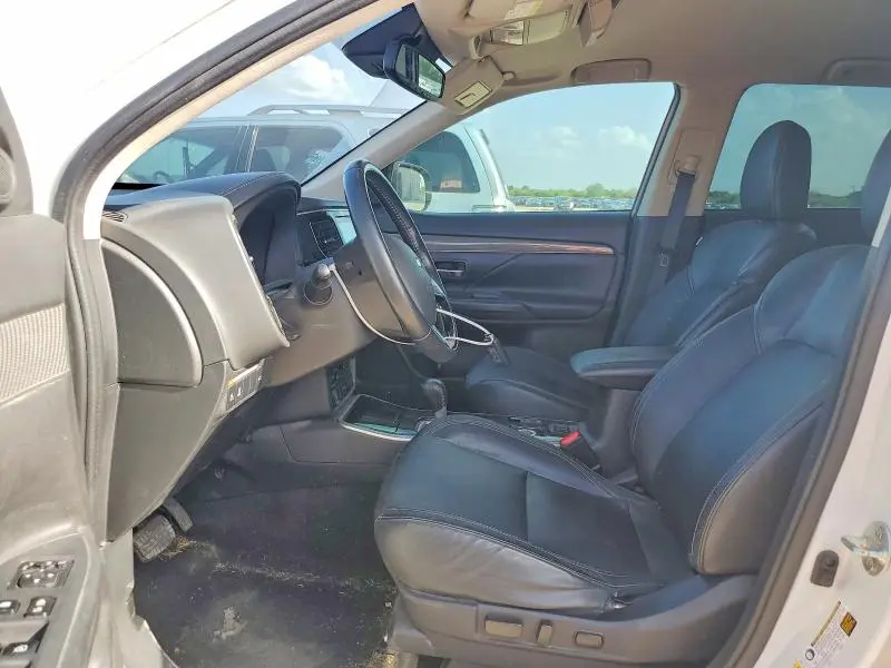 2020 MITSUBISHI OUTLANDER SE  