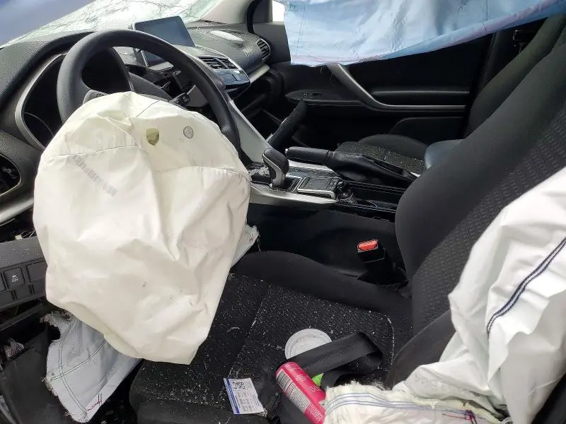 2019 MITSUBISHI ECLIPSE CROSS ES  