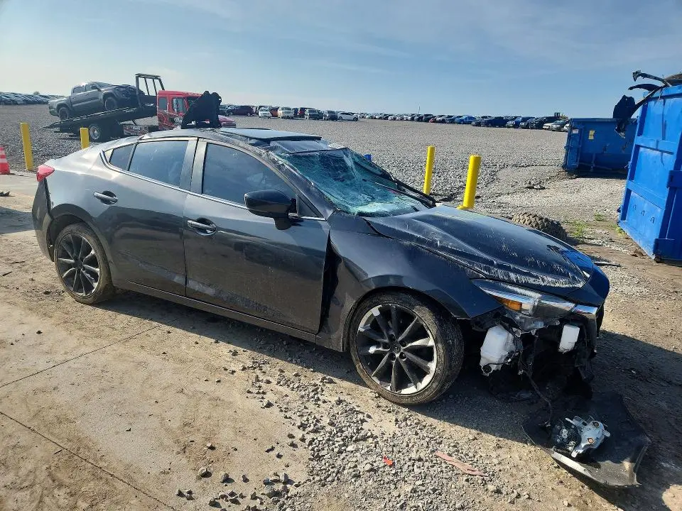 2017 MAZDA 3 GRAND TOURING  