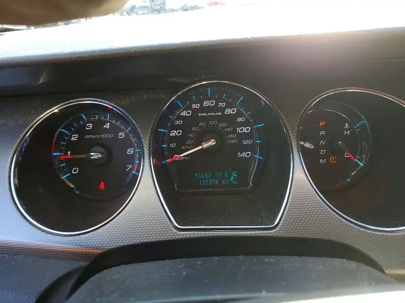 2011 FORD TAURUS SEL  