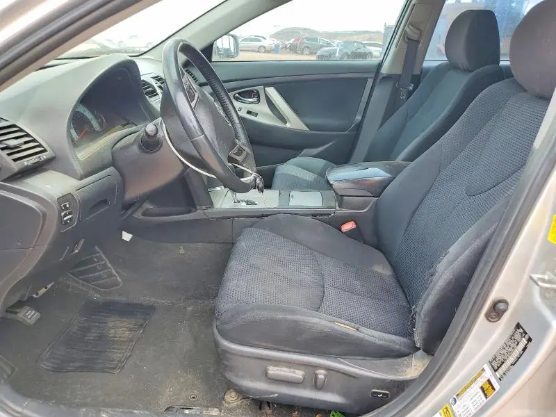 2011 TOYOTA CAMRY SE  