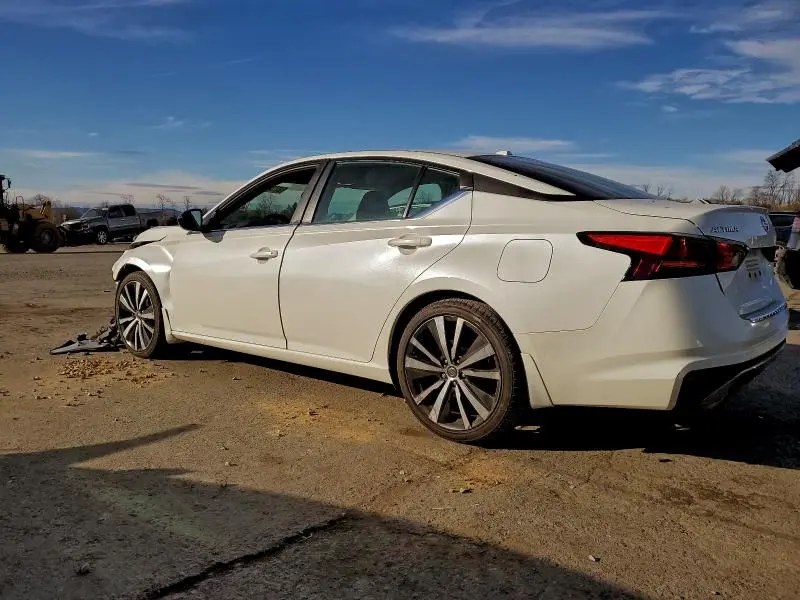 2019 NISSAN ALTIMA SR  