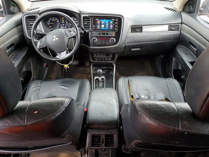 2019 MITSUBISHI OUTLANDER SE  