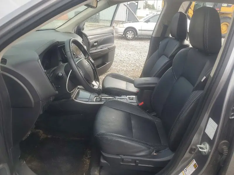2019 MITSUBISHI OUTLANDER SE  