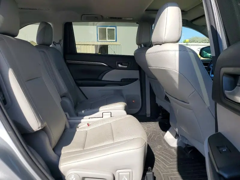 2016 TOYOTA HIGHLANDER LIMITED  