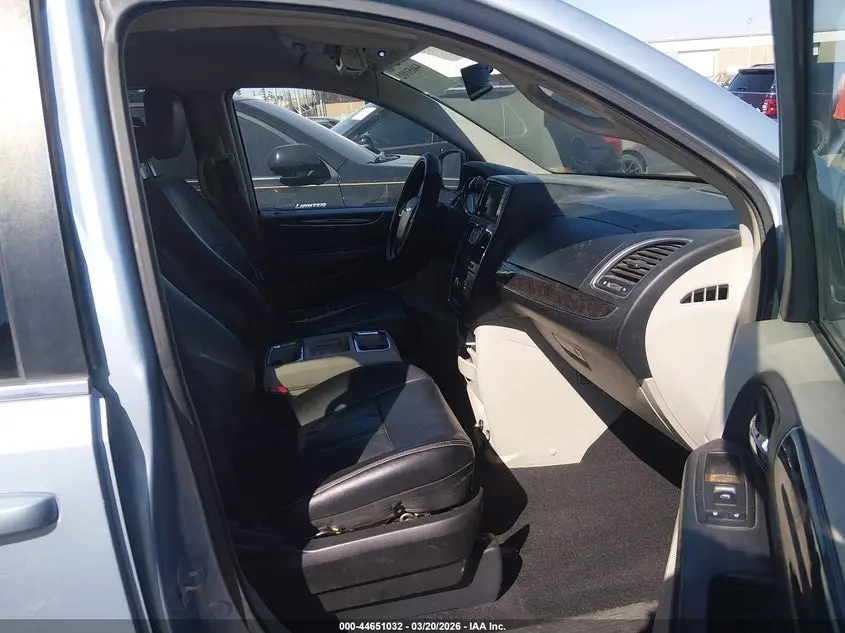 2013 CHRYSLER TOWN & COUNTRY TOURING