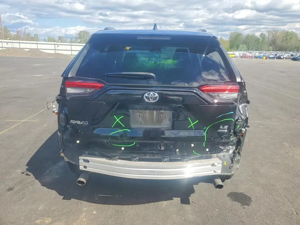 2021 TOYOTA RAV4 LE  