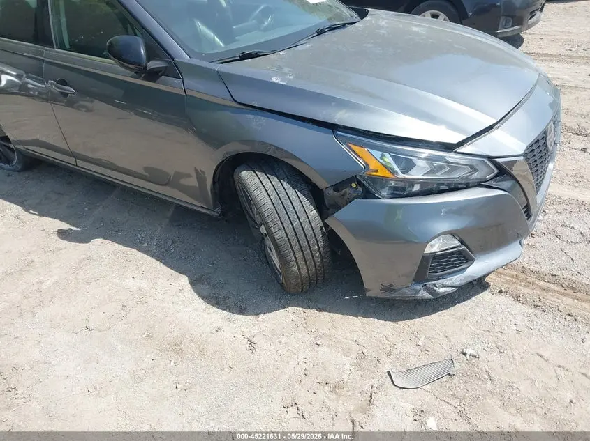 2022 NISSAN ALTIMA SR FWD