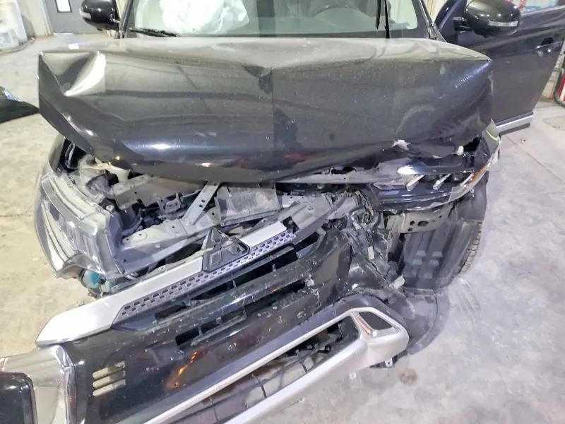 2019 MITSUBISHI OUTLANDER SE  