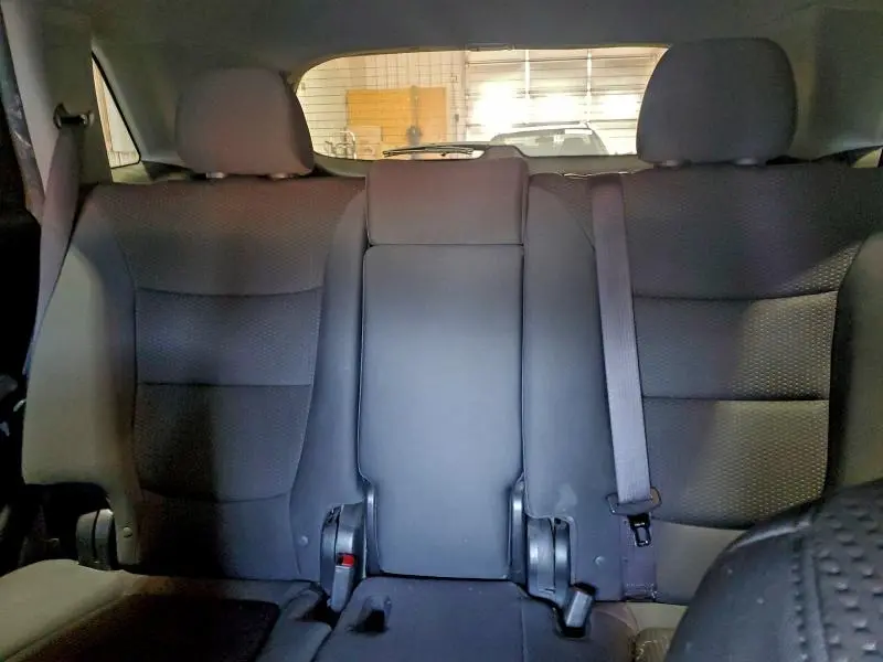2011 KIA SORENTO BASE  