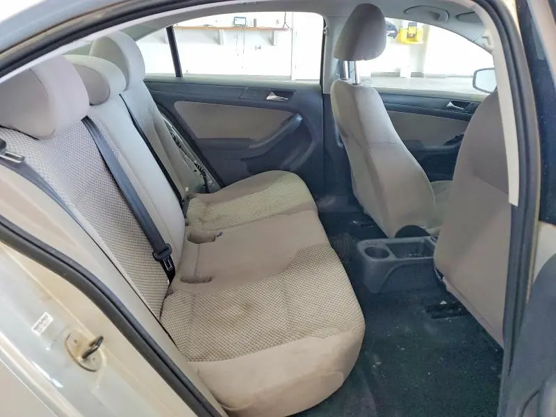 2011 VOLKSWAGEN JETTA BASE  