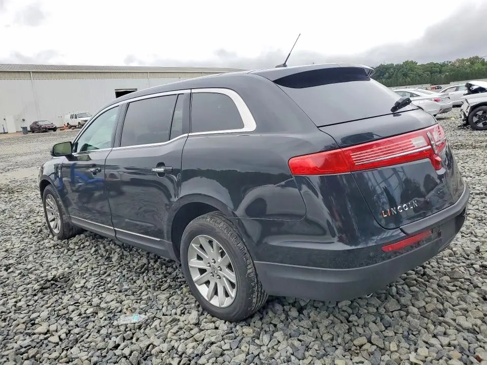 2018 LINCOLN MKT   