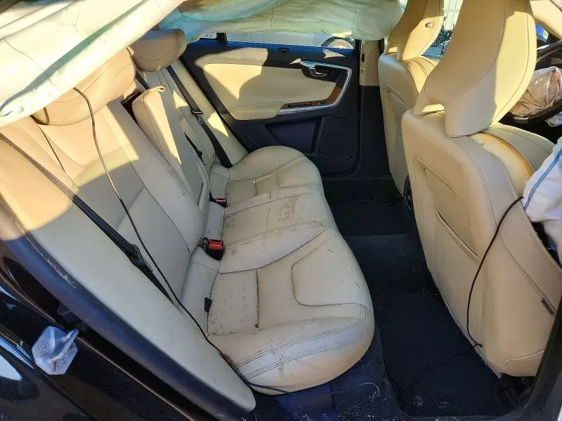 2016 VOLVO S60 PLATINUM  