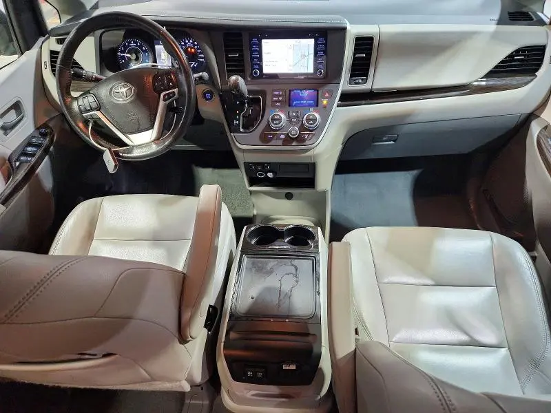 2020 TOYOTA SIENNA XLE 7-PASSENGER  