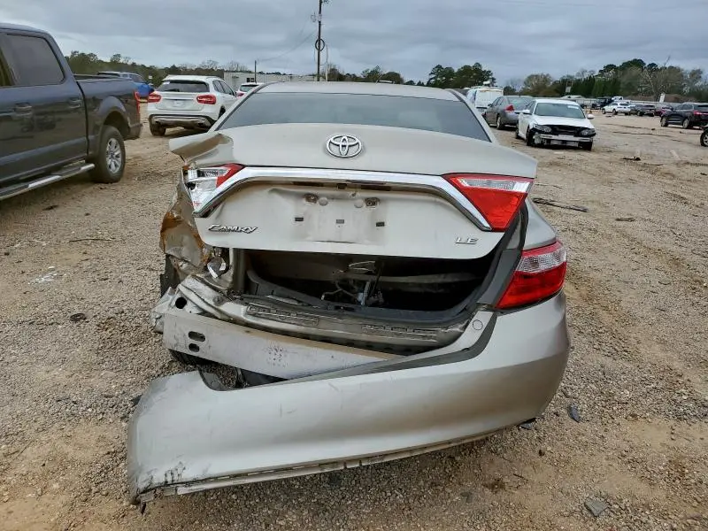 2015 TOYOTA CAMRY LE  