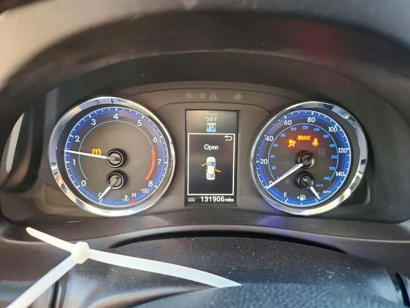 2017 TOYOTA COROLLA SE  