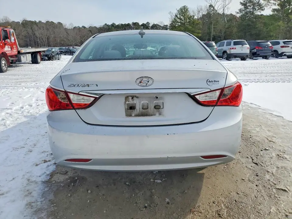 2011 HYUNDAI SONATA GLS  