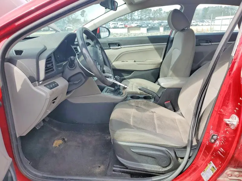 2019 HYUNDAI ELANTRA SE  