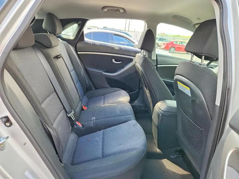 2016 HYUNDAI ELANTRA GT BASE  
