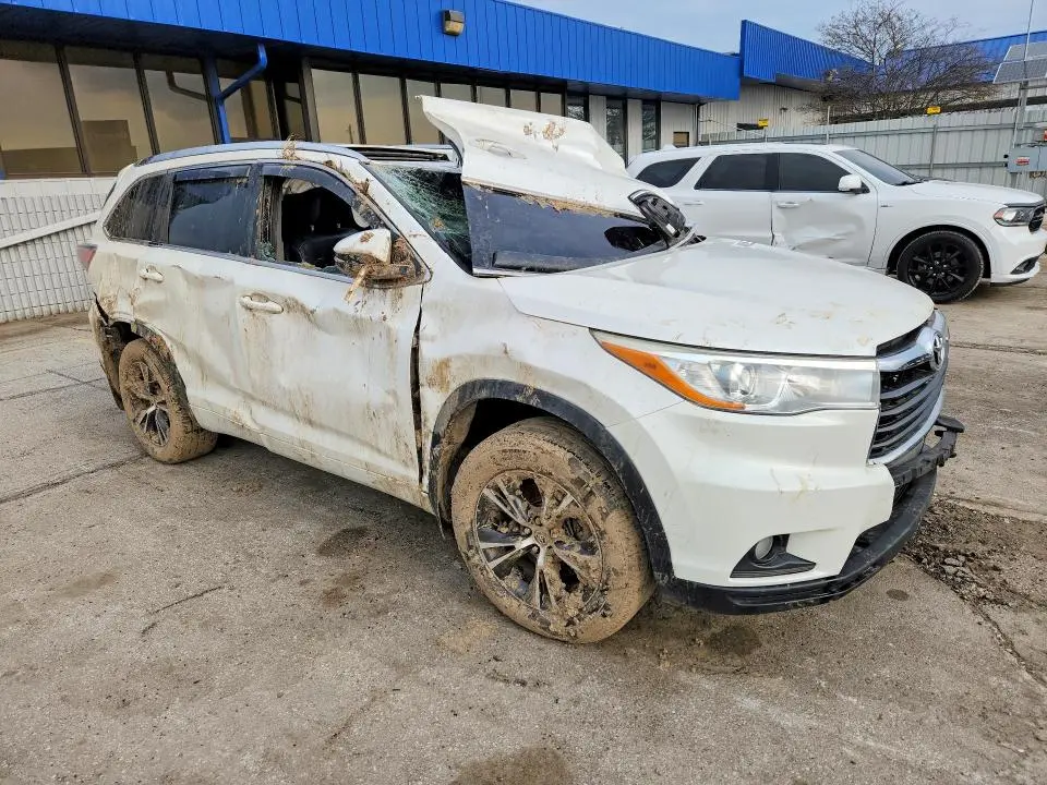 2016 TOYOTA HIGHLANDER XLE  