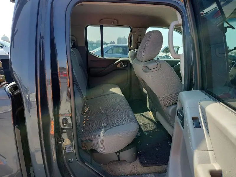 2014 NISSAN FRONTIER SV  