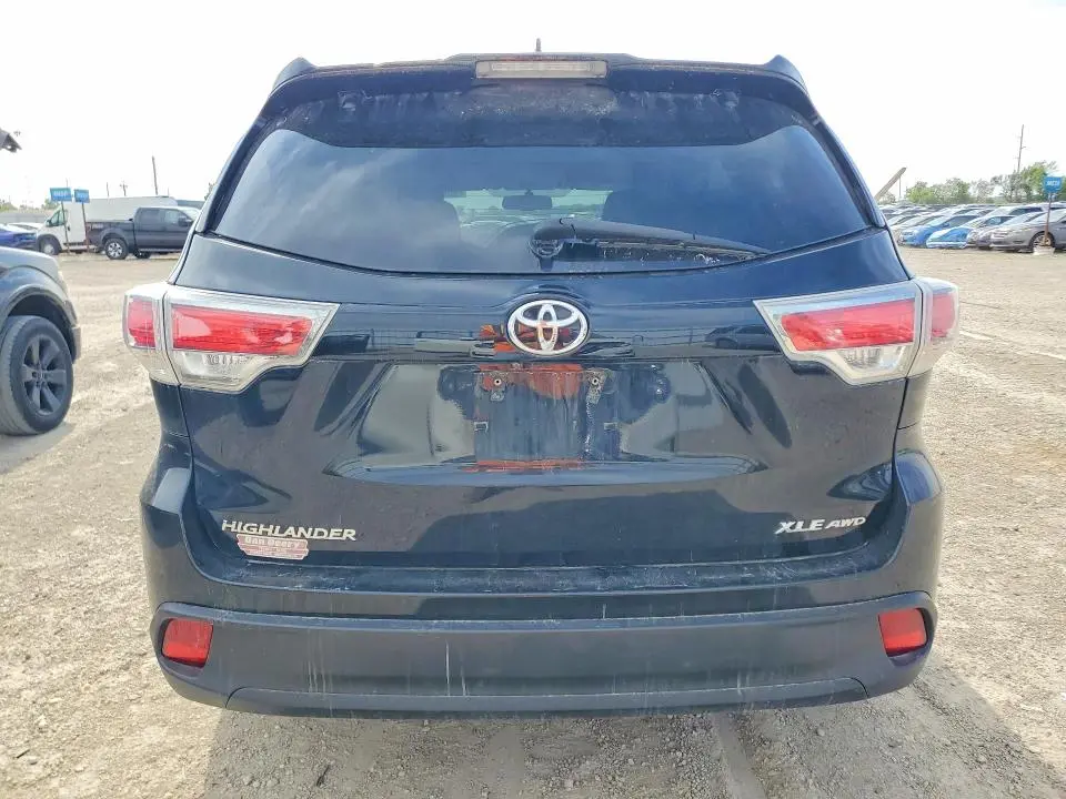 2016 TOYOTA HIGHLANDER XLE  