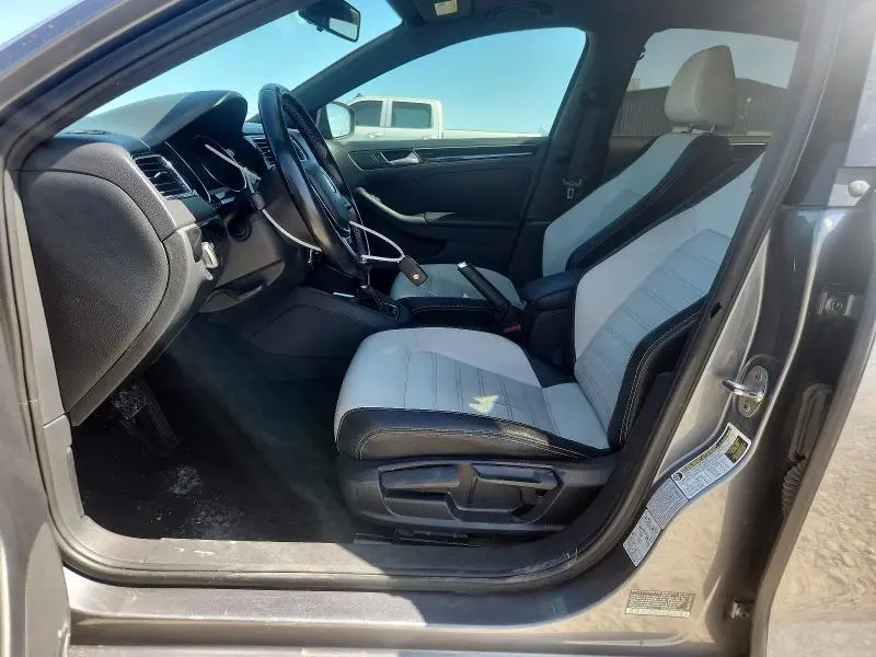 2015 VOLKSWAGEN JETTA SE  