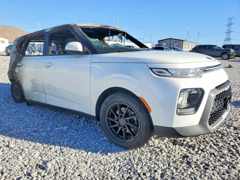 2020 KIA SOUL LX  
