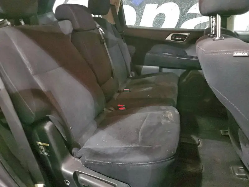 2016 NISSAN PATHFINDER S  